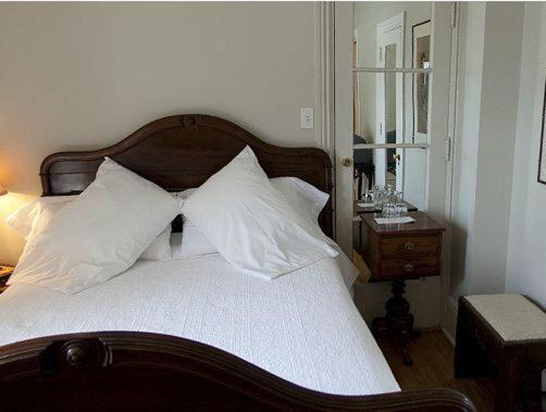 Hotel Belvedere Кингстън Стая снимка